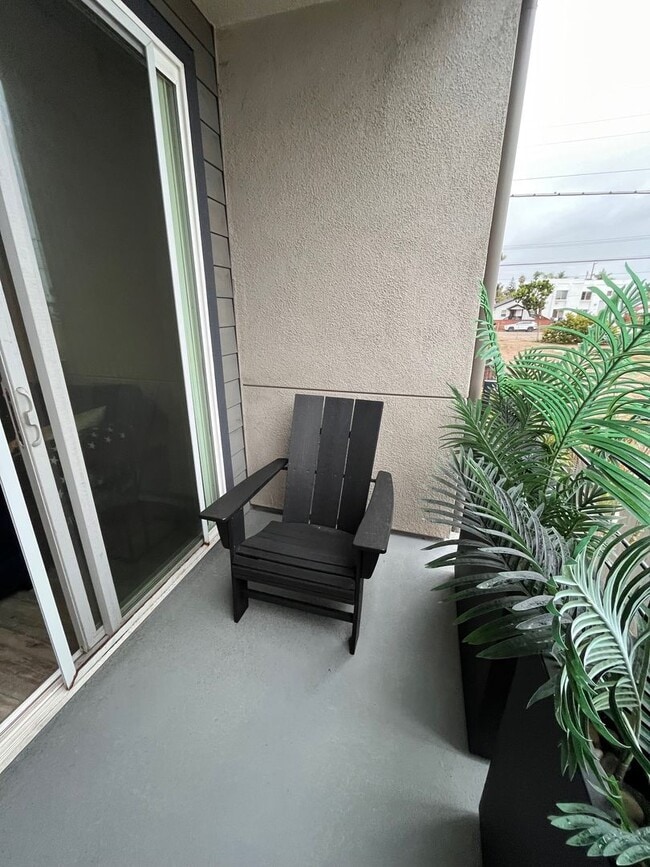 Building Photo - 2 Bed 2.5 Bath 1,423 Sq. Ft. Luxury Coastal Condo with Ocean View Deck