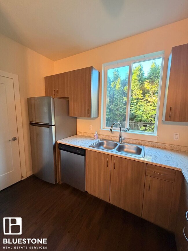 Building Photo - 130 NE 109th Ave