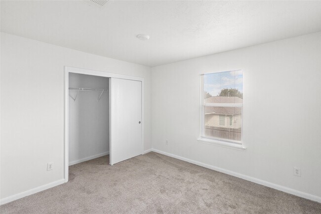 Building Photo - 19138 Larkspur Hills Dr