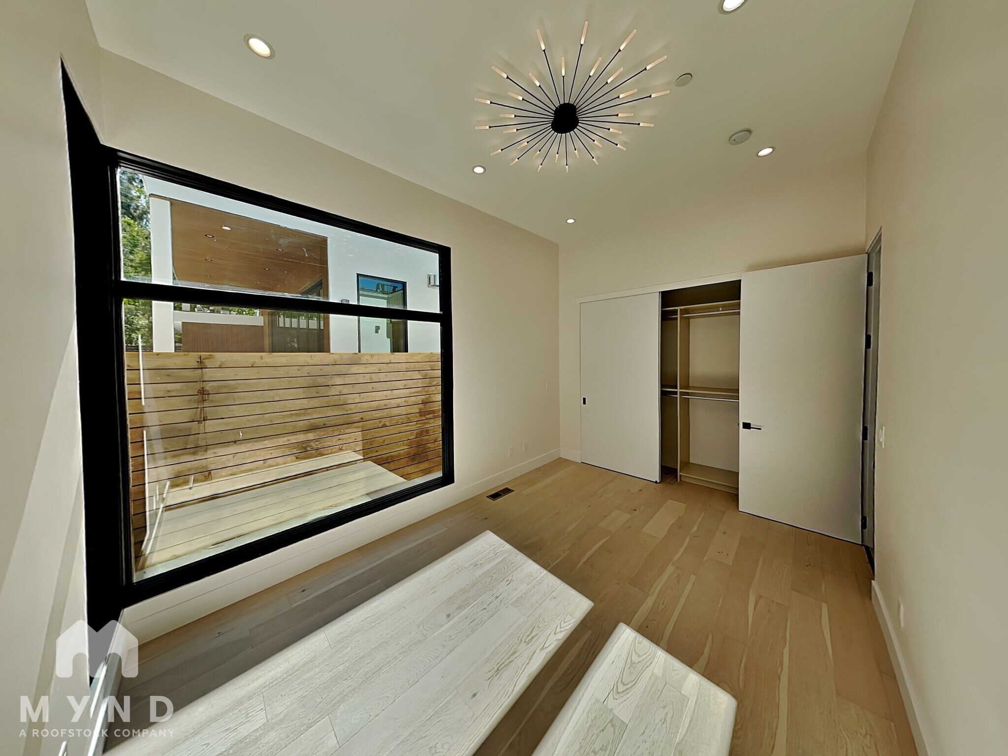 Building Photo - 336 Marshall Dr
