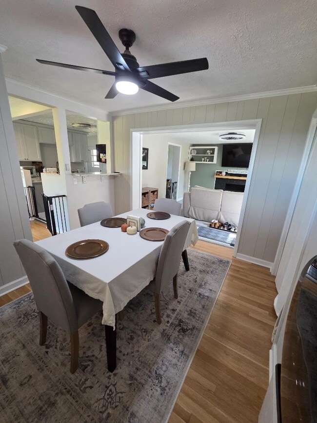 Building Photo - 100 9th Ave