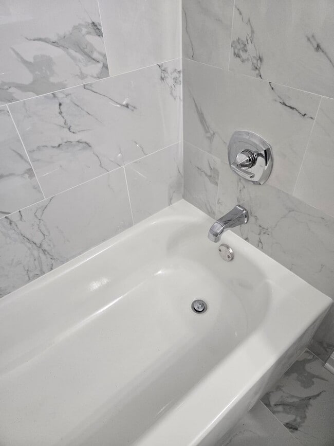 Building Photo - Single Family Home in Dale City