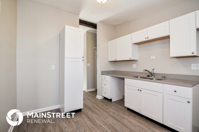 Building Photo - 10330 Sheffield Ct