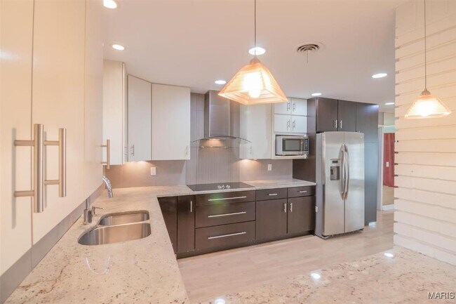 Building Photo - 507 Glenmeadow Dr