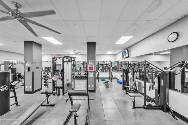 Building Photo - 2501 S Ocean Dr