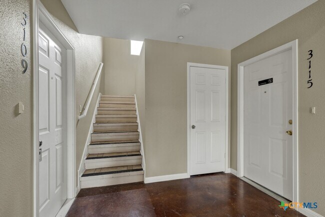 Building Photo - 3111 Douglas Fir Dr