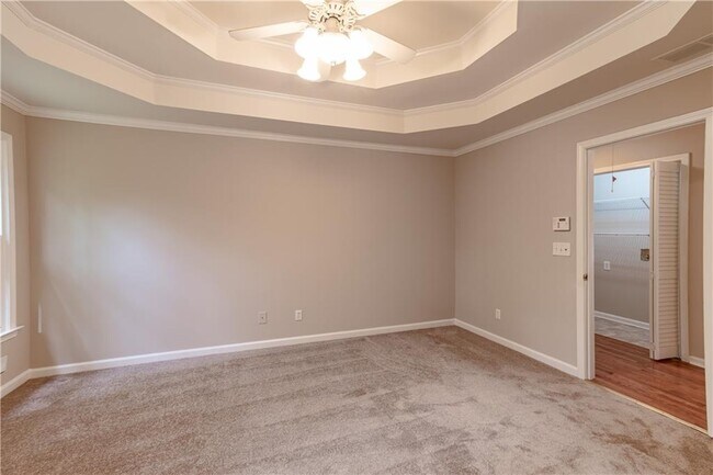 Building Photo - 705 Oxford Crest Ct NW