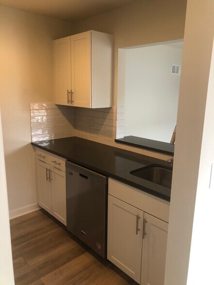 Building Photo - 4515 Jefferson St