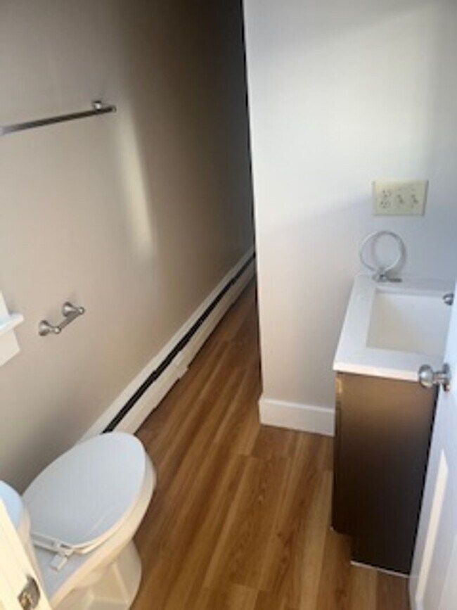 Building Photo - 19 High St