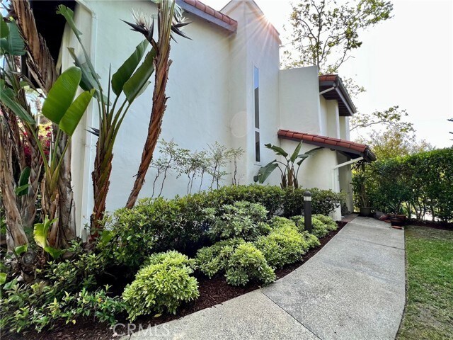 Building Photo - 34101 Via California