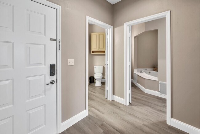 Building Photo - 9847 Perfect Dr