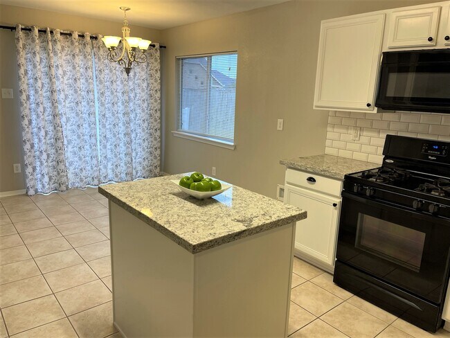 Building Photo - 1603 Nichole Woods Dr