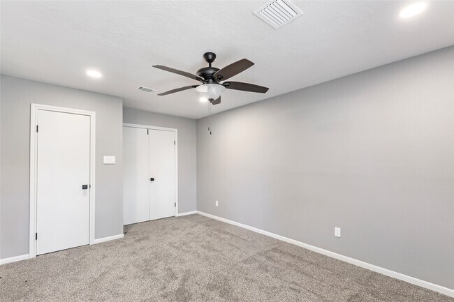 Building Photo - 24610 Green Moss Dr