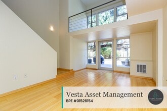 Building Photo - Lower Pacific Heights: Spacious 2-Level L...