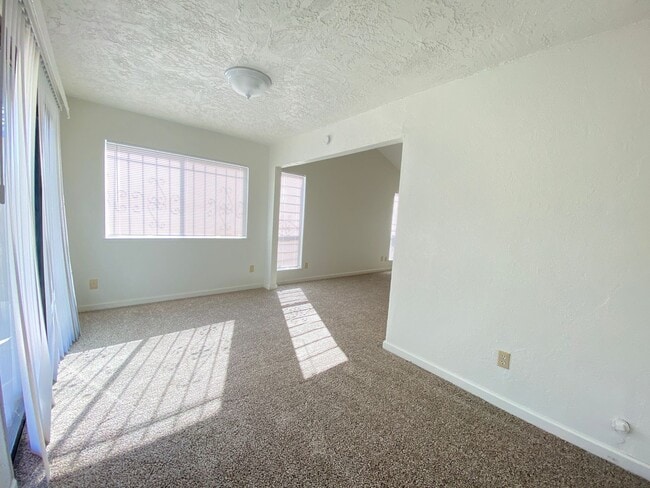 Building Photo - Beautiful Remodeled Home for Rent