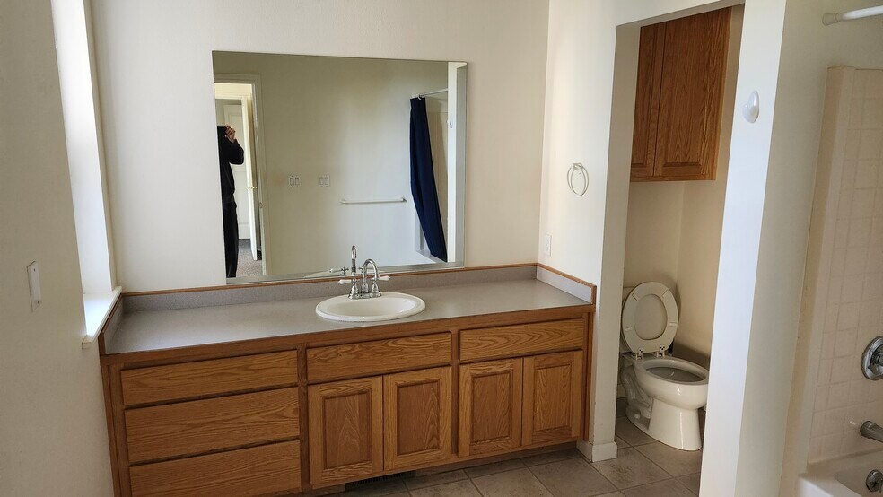 Building Photo - 4927 Coronado Ln