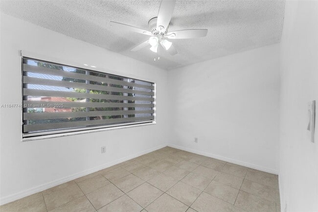 Building Photo - 6608 SW 114th Ave