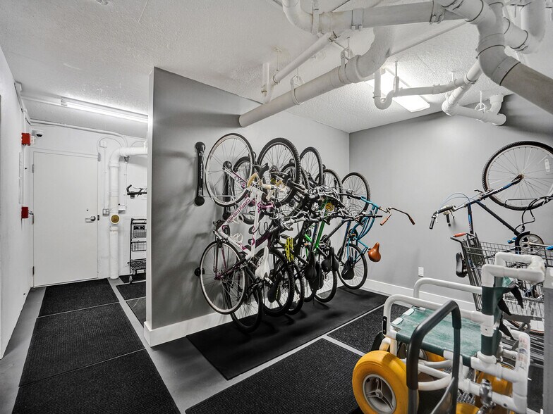 Building Photo - 1610 N Ocean Blvd