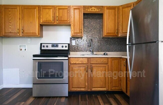 Building Photo - 1240 Berwald Dr
