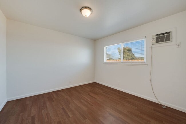 Building Photo - 7726 Laurie Way