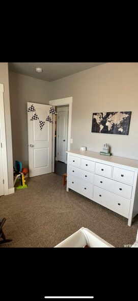 Building Photo - 1951 N Crest Rd