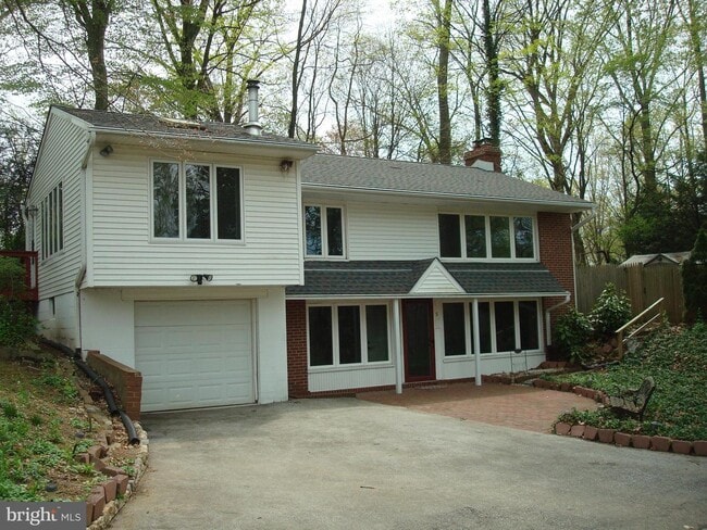 Building Photo - 5 Edgewold Ln