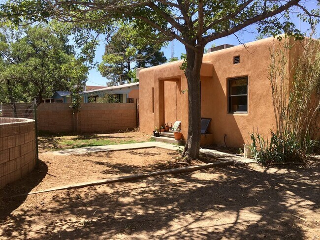 Primary Photo - 2117 Eton Ave SE