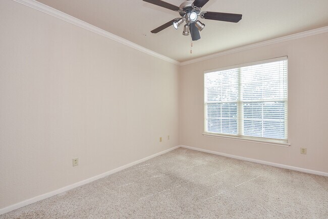 Building Photo - 1711 Old Spanish Trl