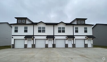 Building Photo - 1031 Glenkirk Dr