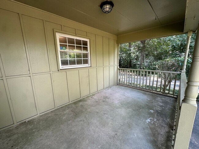 Building Photo - 428 Long Leaf Acres Dr