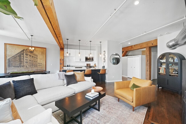 Building Photo - 520 W Huron St