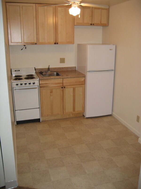 Interior Photo - 16 E. Gorham