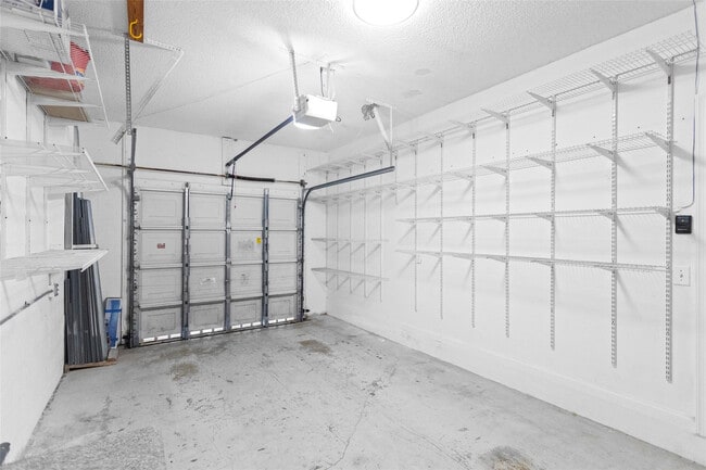 Building Photo - 15250 SW 49th Ct