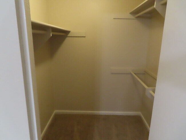 Building Photo - Updated Two Bedroom Condo in Fashion Valley / Mission Valley