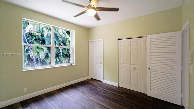 Building Photo - 9025 Long Lake Palm Dr