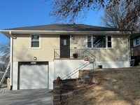 Building Photo - New Listing - Now Available!!