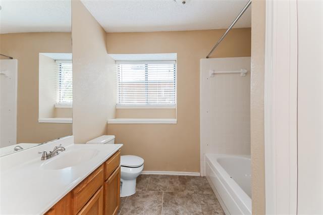 Building Photo - 2222 Cortland Cir