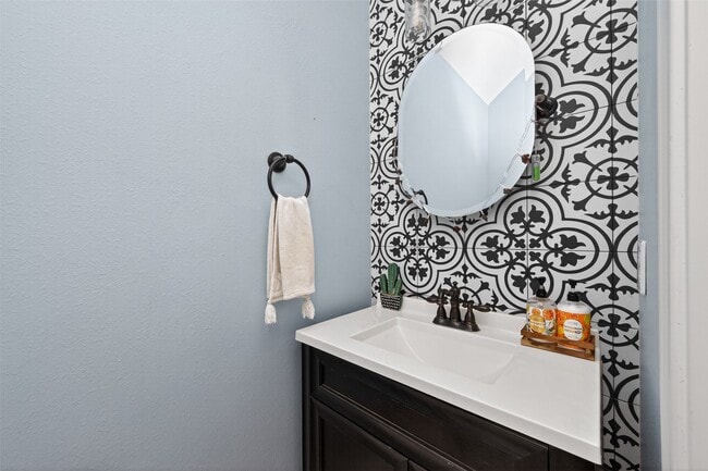 Building Photo - 20827 Rose Crossing Ln