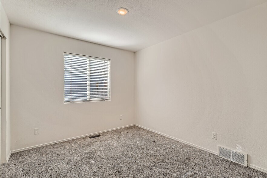 Building Photo - 3609 Watermans Landing Dr