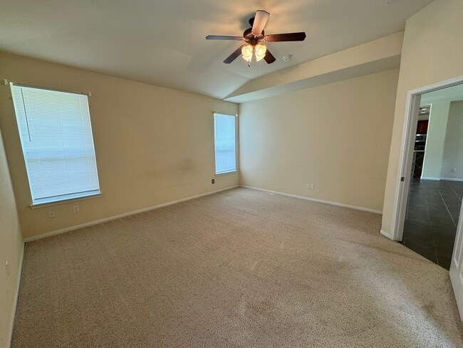 Building Photo - Beautiful 2 Story 4 Bdrm 2.5 Bath With a Loft