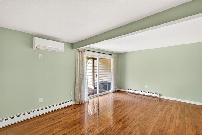 Building Photo - 35 Hazen Rd