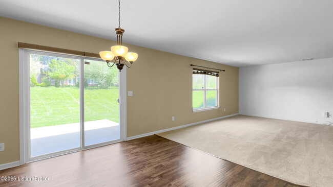 Building Photo - 17013 Green Crest Ln