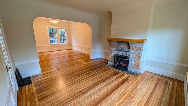 Building Photo - 32 Danvers St