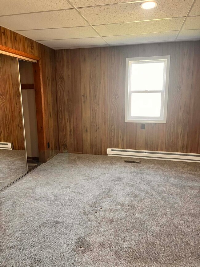 Building Photo - Newcomerstown Quad