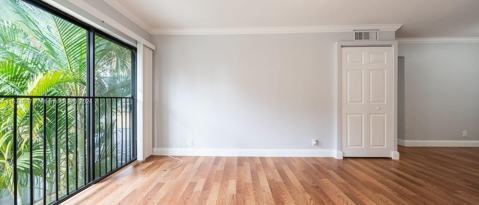 Building Photo - 11384 Royal Palm Blvd