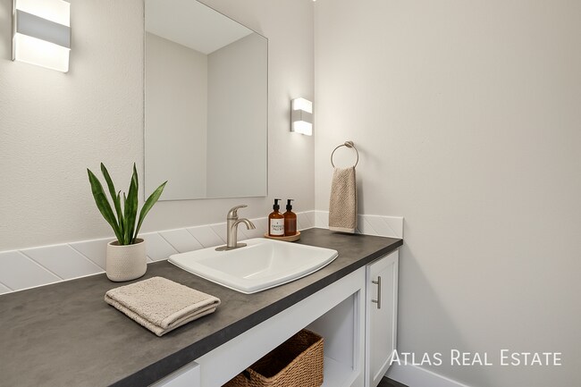 Building Photo - 7155-103 N Raleigh Street-103