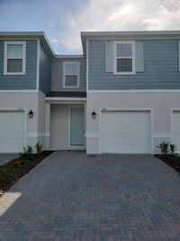 Building Photo - 729 W Oak Dr