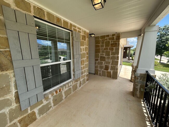 Building Photo - 3/2/2 in Avery Park / Fridge Included  / W...
