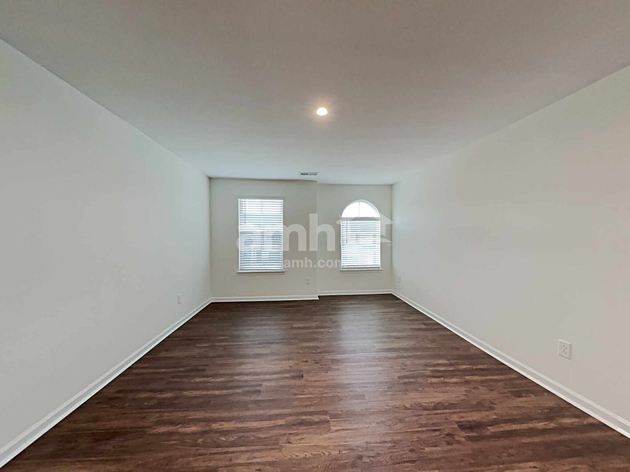 Building Photo - 5050 Twin River Dr