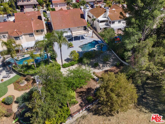 Building Photo - 6143 Lake Lindero Dr